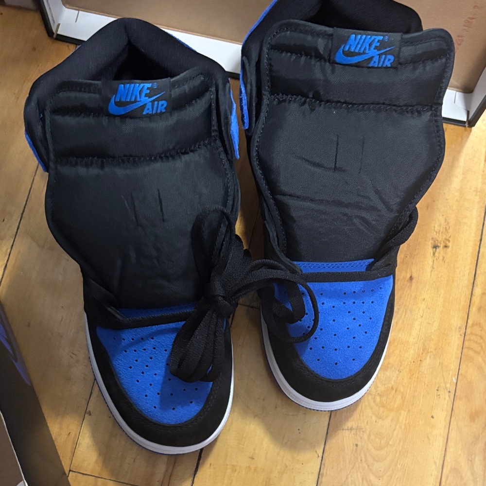 Brand New size 7 in kids Nike Air High-Top Sneakers in Black and Blue